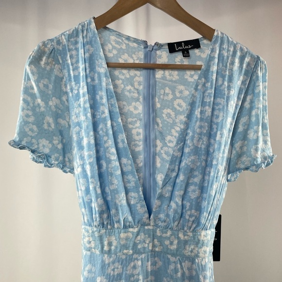 NWT Lulus Garden Explorer Floral Print Mini Dress in Light Blue Size Small - Picture 4 of 8